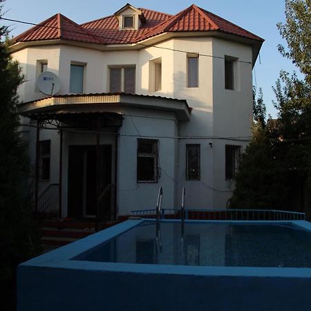 Dream Hostel Shymkent Bagian luar foto